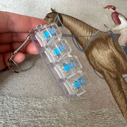 Keyboard Keycap Stress Relief Keychain Mechanical 4 Button Fidget Tool for Adult Kids Office Decompression Gadget Tech Keychain